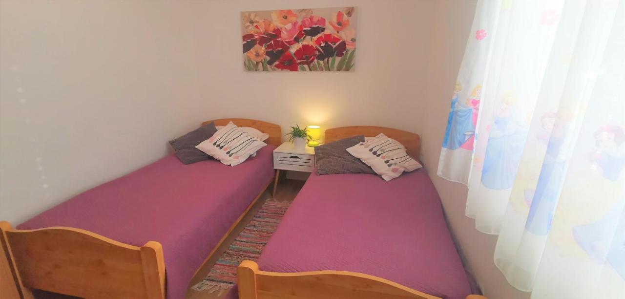 Kuca Za Odmor Lucija Apartment Vrana  Екстериор снимка